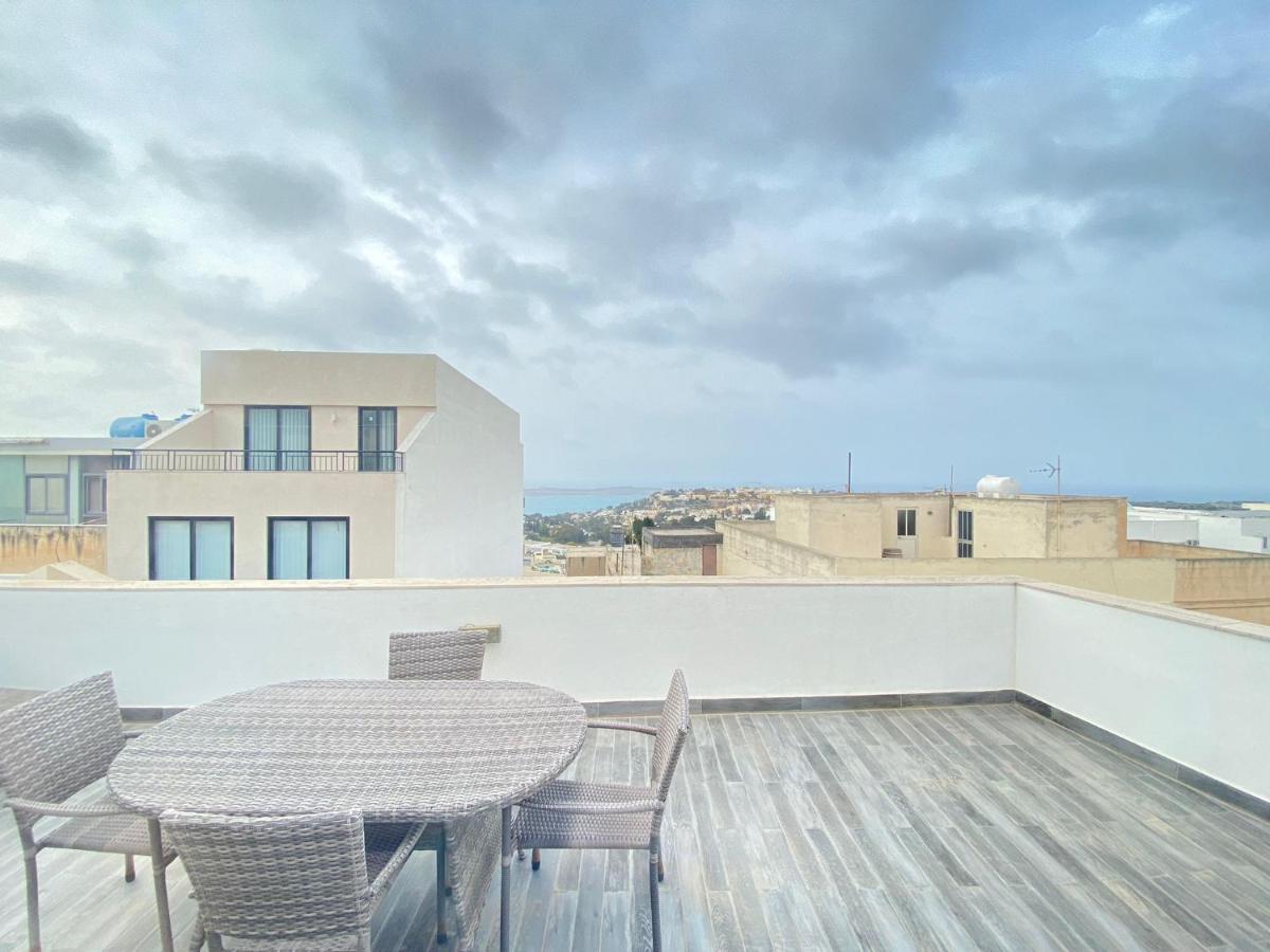 Penthouse "Maltese Scent" Apartment เมลลิฮา ภายนอก รูปภาพ