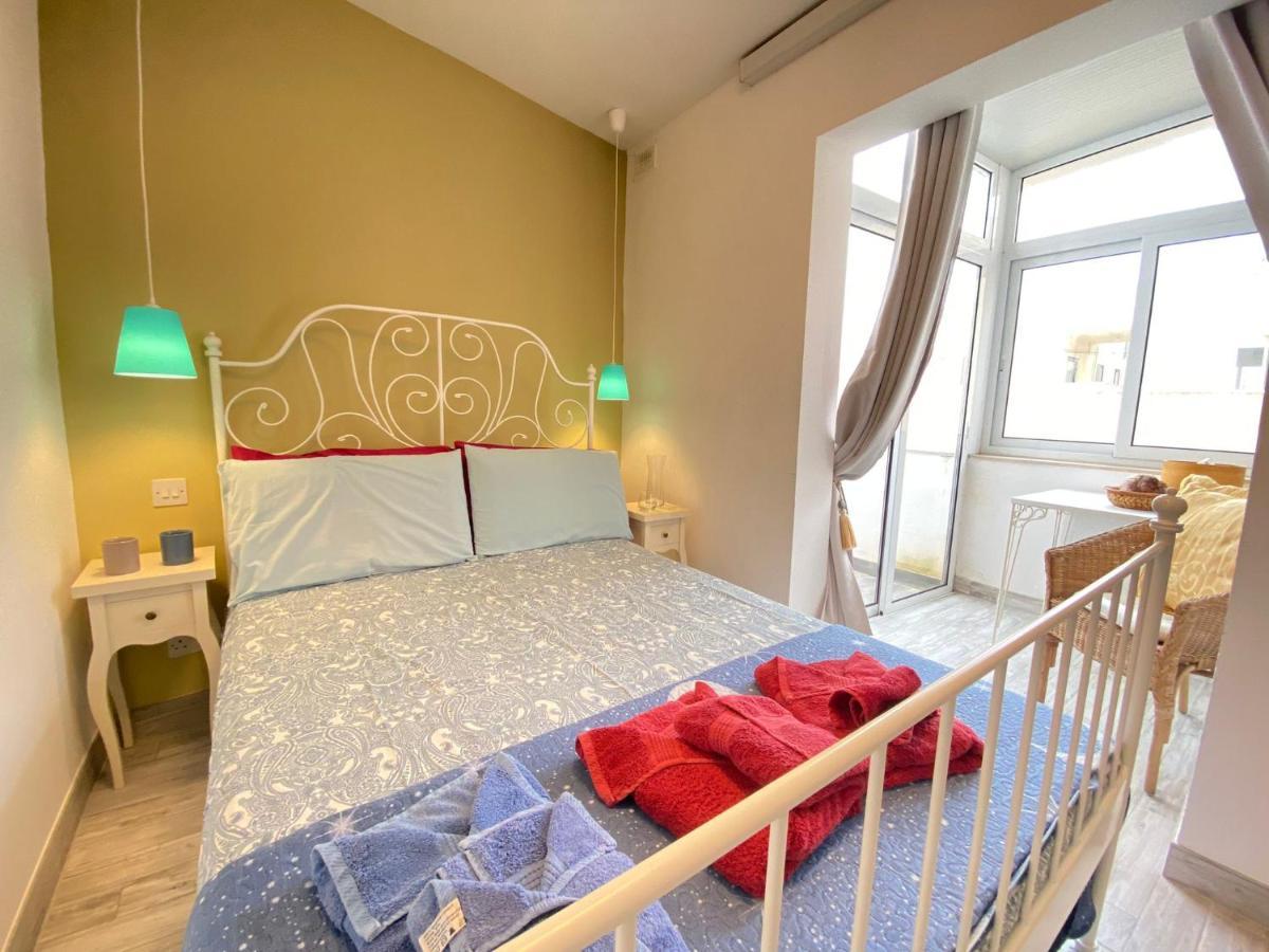 Penthouse "Maltese Scent" Apartment เมลลิฮา ภายนอก รูปภาพ